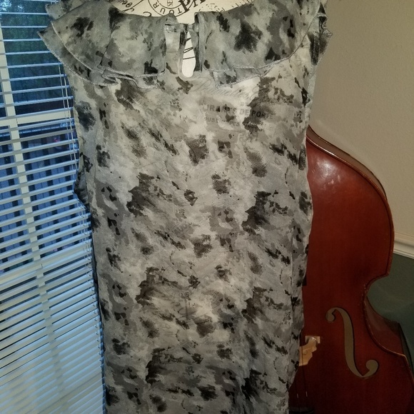 Many Shades of Gray Blouse - Picture 2 of 6